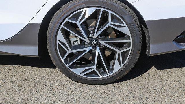 2025 Hyundai IONIQ 6 SEL