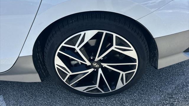 2024 Hyundai IONIQ 6 SEL