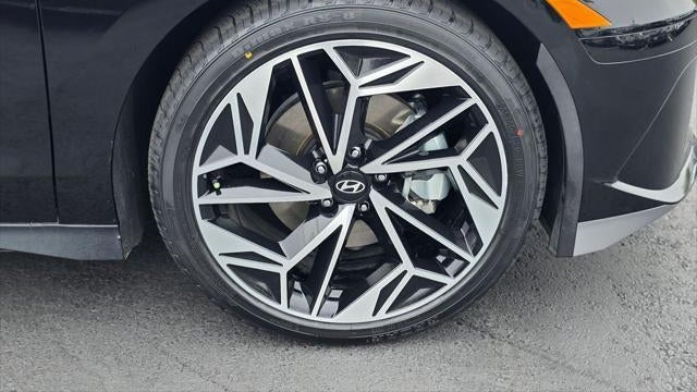 2025 Hyundai IONIQ 6 SEL