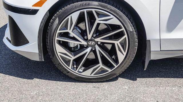 2023 Hyundai IONIQ 6 SEL
