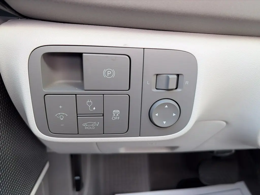2024 Hyundai Ioniq - $25,234