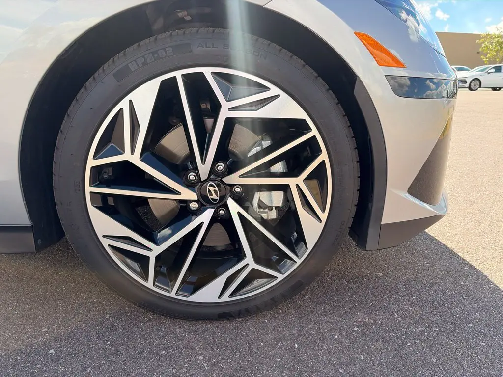 2024 Hyundai Ioniq - $25,234