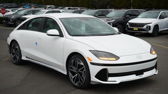2025 Hyundai IONIQ 6 SEL