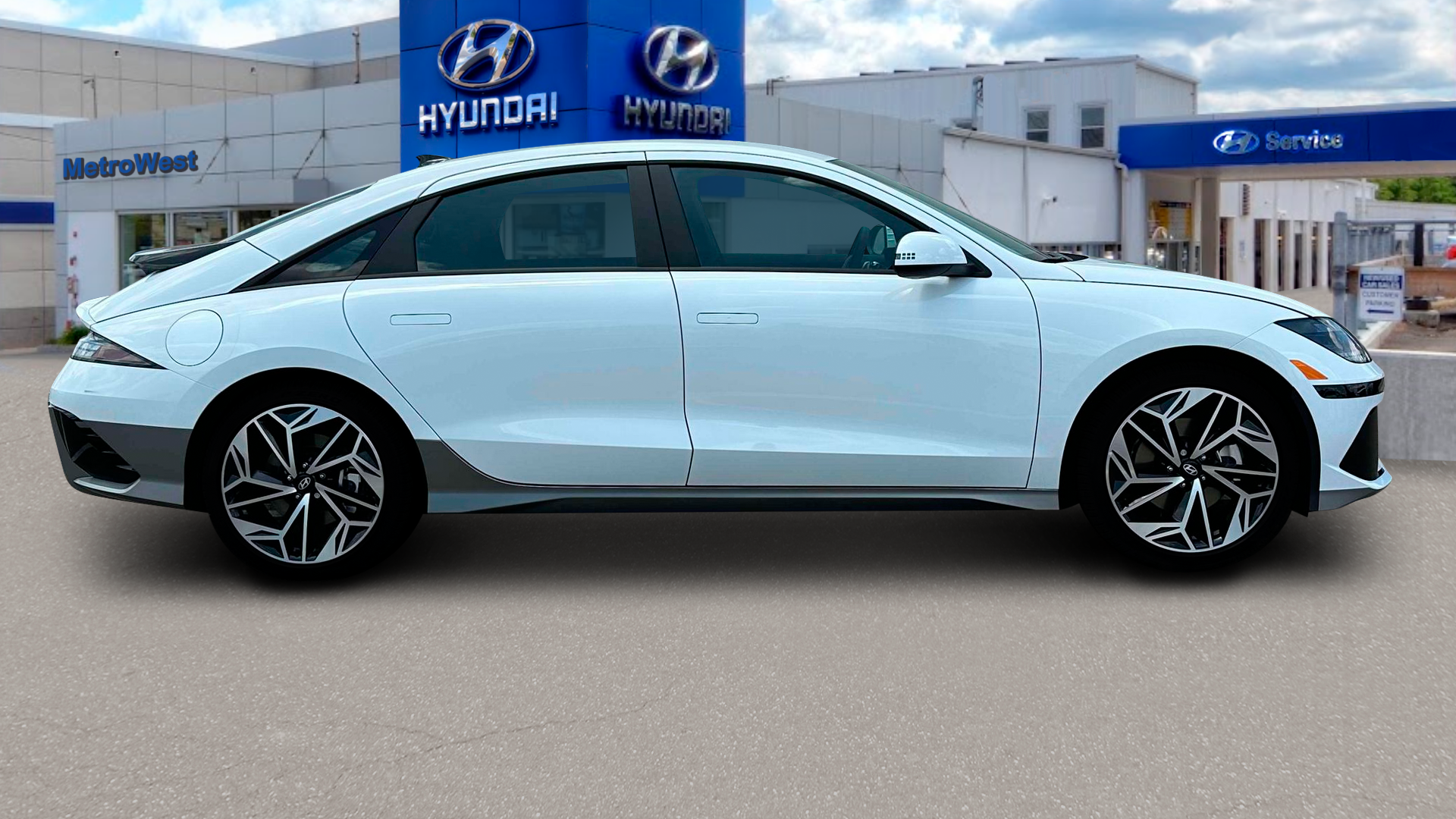 2025 Hyundai IONIQ 6 SEL