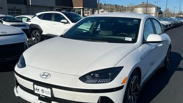 2025 Hyundai IONIQ 6 SEL