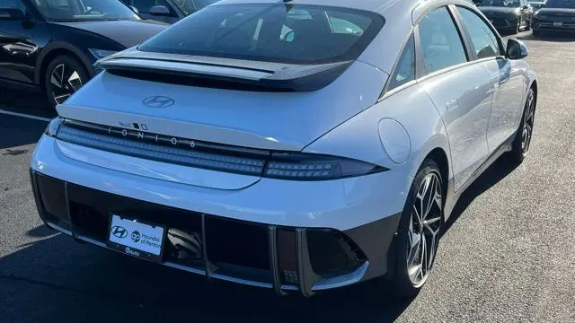2025 Hyundai IONIQ 6 SEL