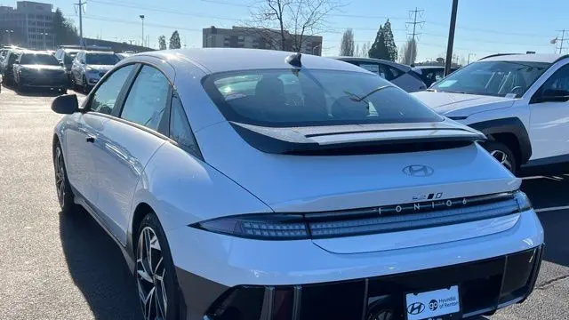 2025 Hyundai IONIQ 6 SEL
