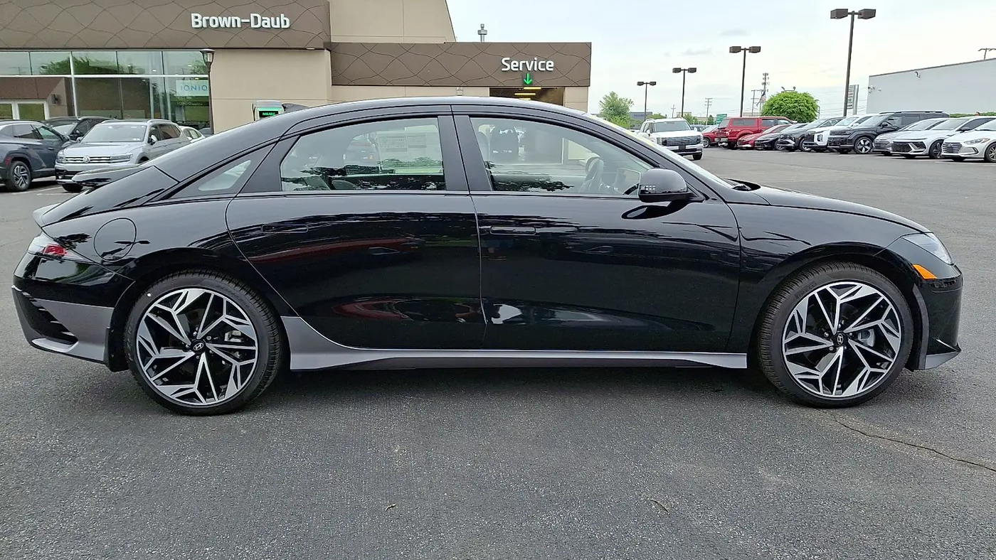 2024 Hyundai IONIQ 6 SEL