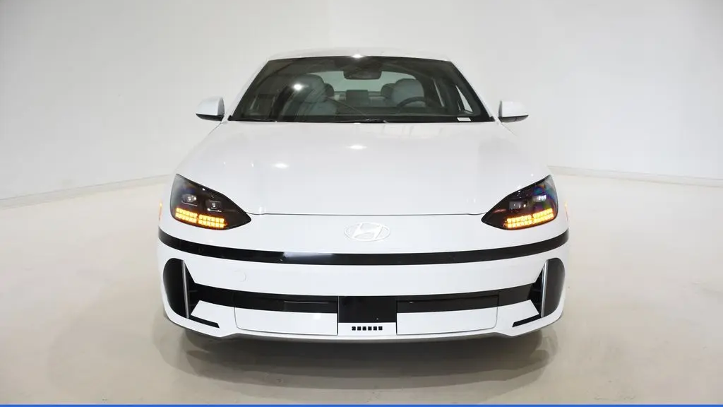 2025 Hyundai IONIQ 6 SEL