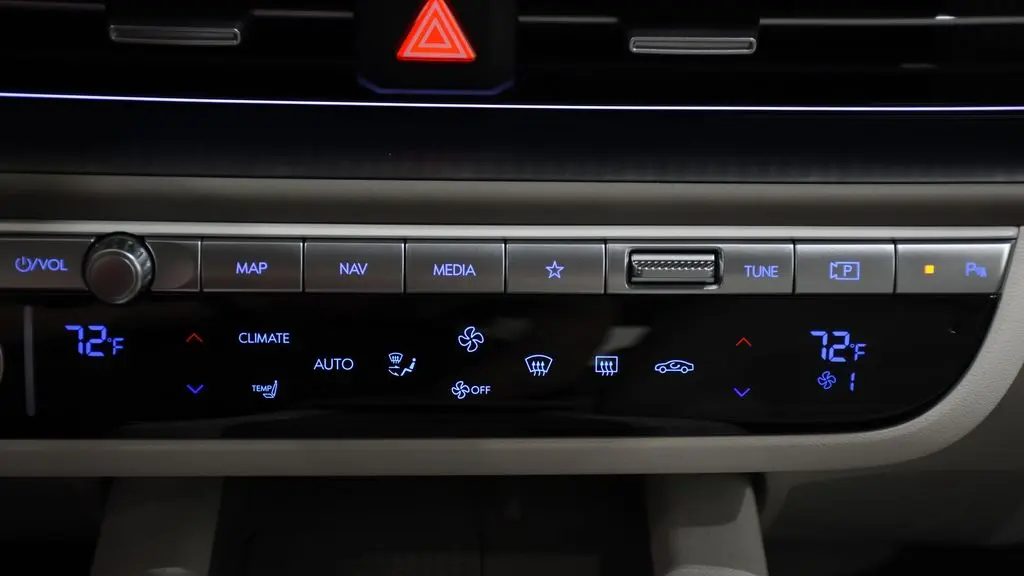 2025 Hyundai IONIQ 6 SEL