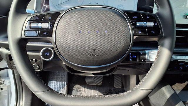 2025 Hyundai IONIQ 6 SEL