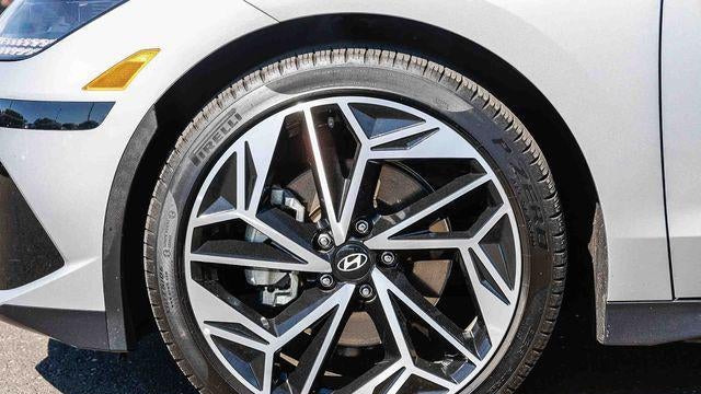 2025 Hyundai IONIQ 6 SEL