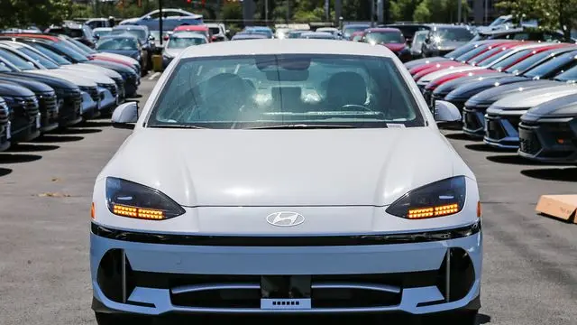 2025 Hyundai IONIQ 6 SEL
