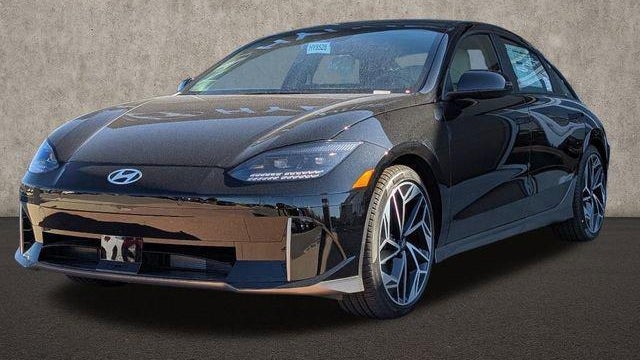 2025 Hyundai IONIQ 6 SEL