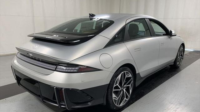 2025 Hyundai IONIQ 6 SEL
