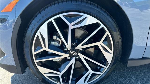 2024 Hyundai IONIQ 6 SEL