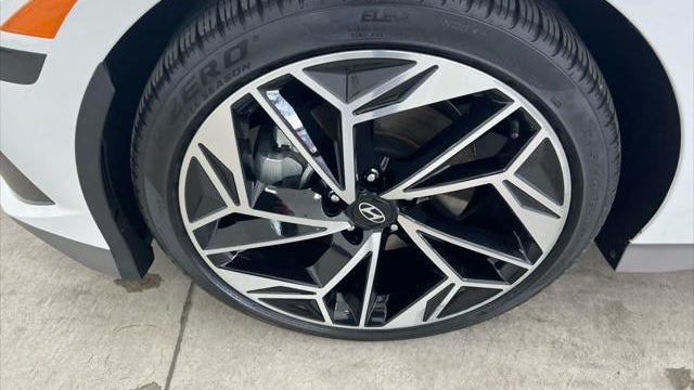 2024 Hyundai IONIQ 6 SEL