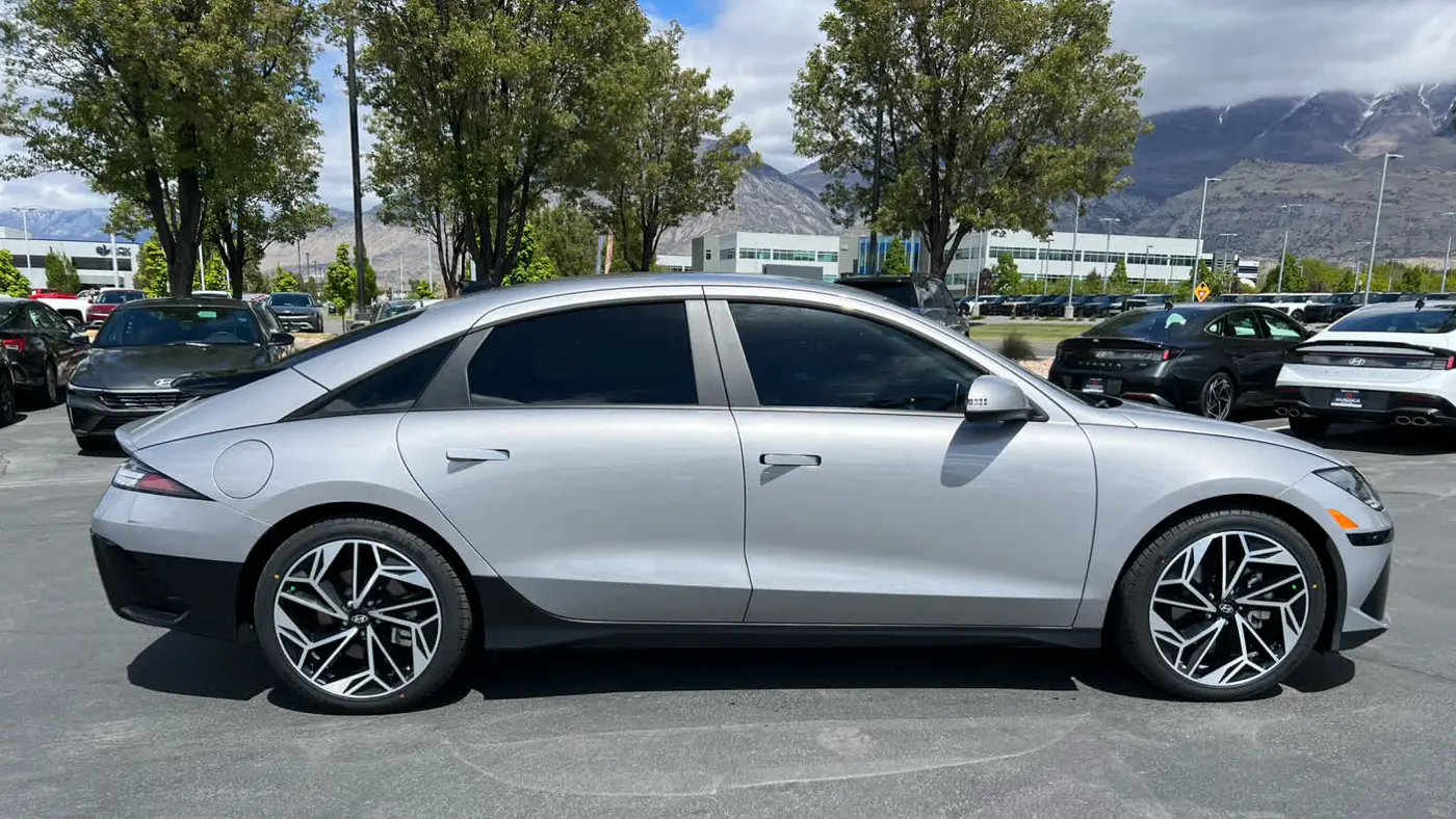 2024 Hyundai IONIQ 6 SEL