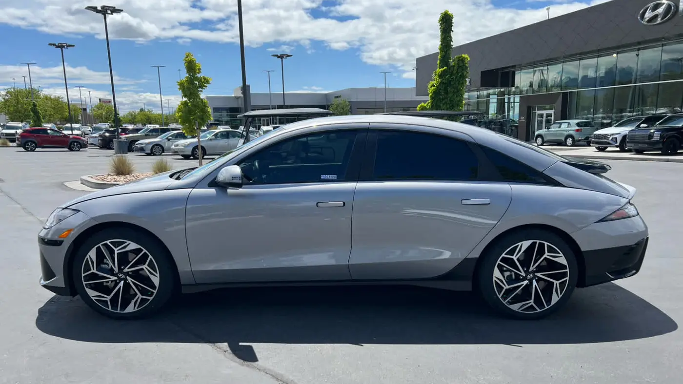 2024 Hyundai IONIQ 6 SEL
