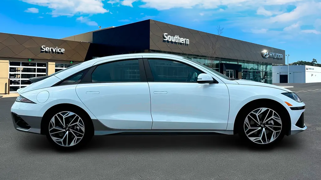 2024 Hyundai IONIQ 6 SEL