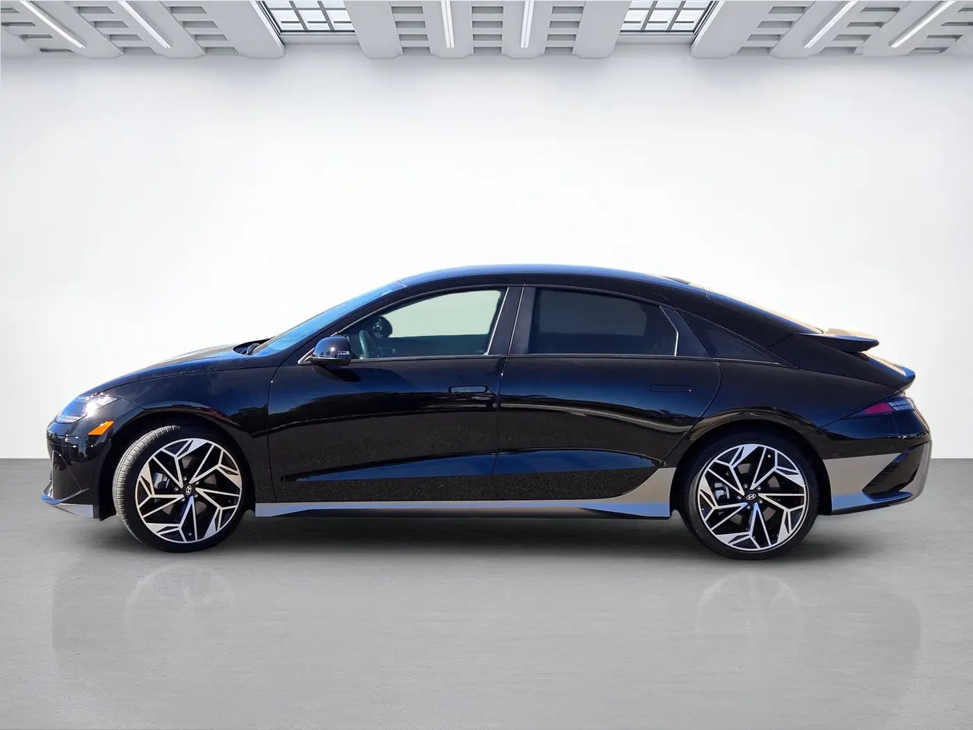 2023 Hyundai Ioniq - $26,997