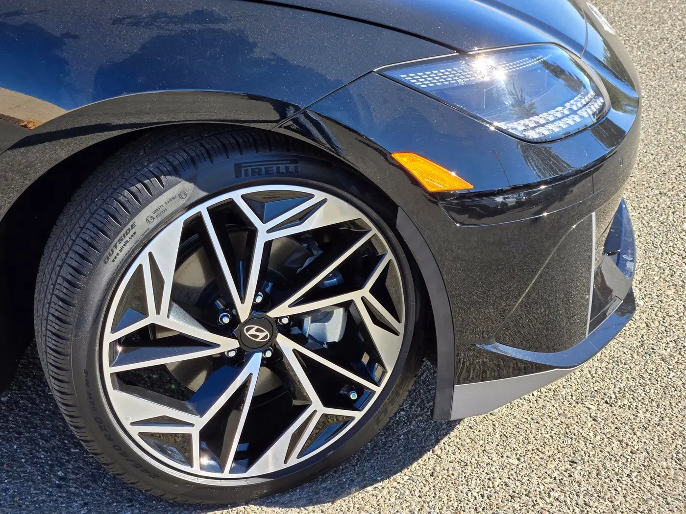 2023 Hyundai Ioniq - $26,997