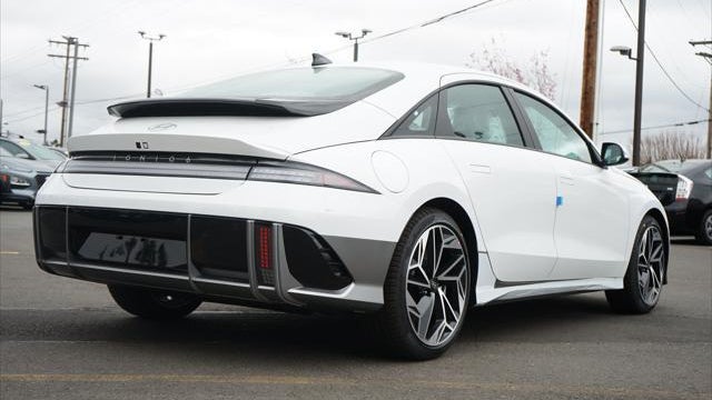 2025 Hyundai IONIQ 6 SEL