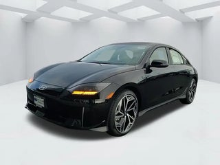 2025 Hyundai IONIQ 6 with Onyx Black Exterior