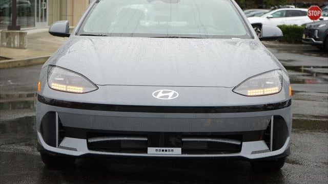 2025 Hyundai IONIQ 6 SEL