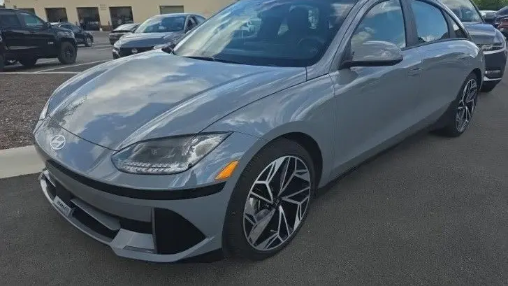 2024 Hyundai IONIQ 6 SEL