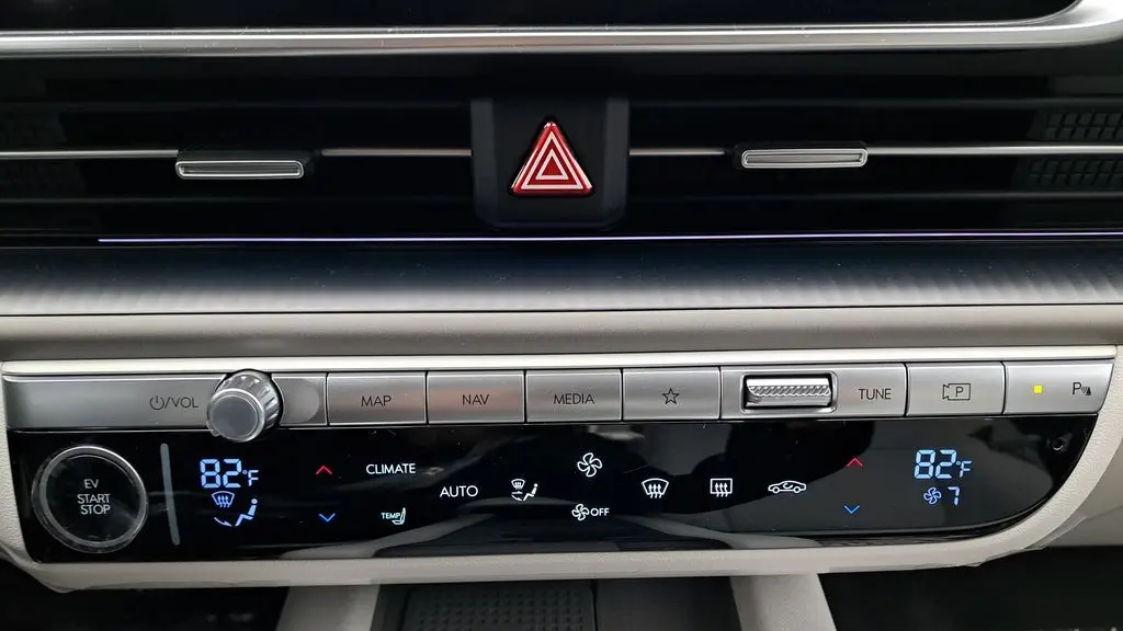 2025 Hyundai IONIQ 6 SEL