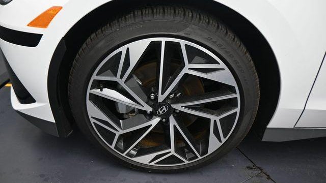 2025 Hyundai IONIQ 6 SEL