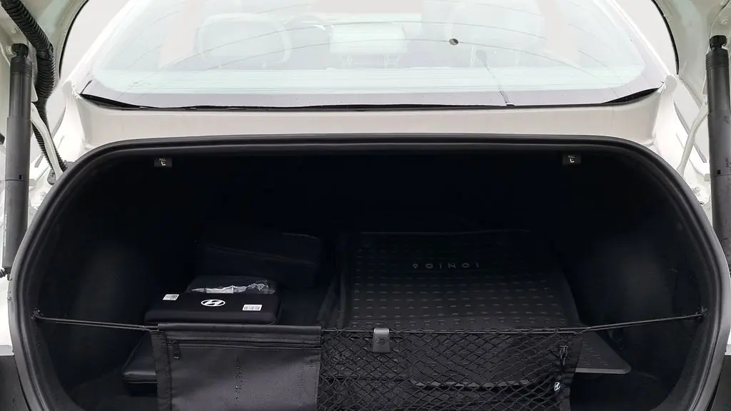 2025 Hyundai IONIQ 6 SEL