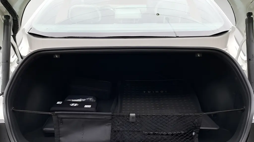 2025 Hyundai IONIQ 6 SEL