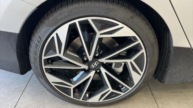 2025 Hyundai IONIQ 6 SEL