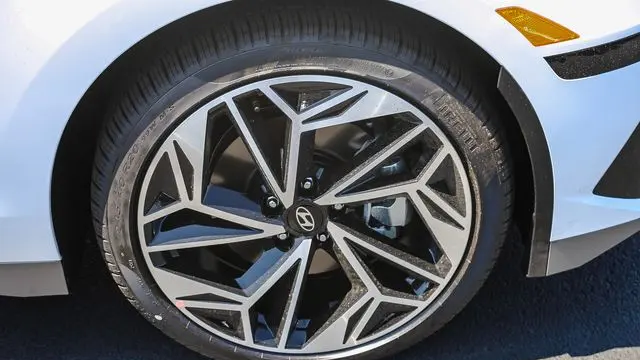 2025 Hyundai IONIQ 6 SEL