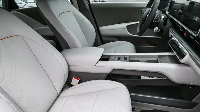 2025 Hyundai IONIQ 6 SEL