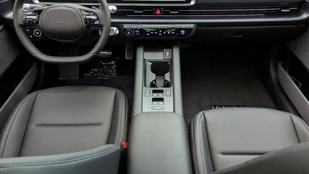 2025 Hyundai IONIQ 6 Limited