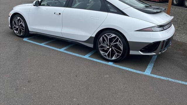 2025 Hyundai IONIQ 6 Limited