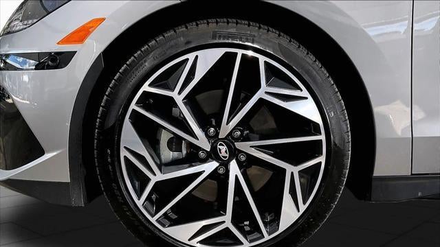 2025 Hyundai IONIQ 6 Limited