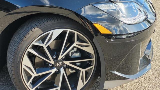 2024 Hyundai IONIQ 6 Limited