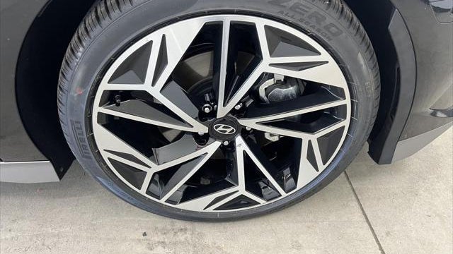 2024 Hyundai IONIQ 6 Limited