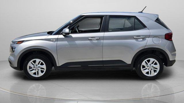 2025 Hyundai VENUE SE