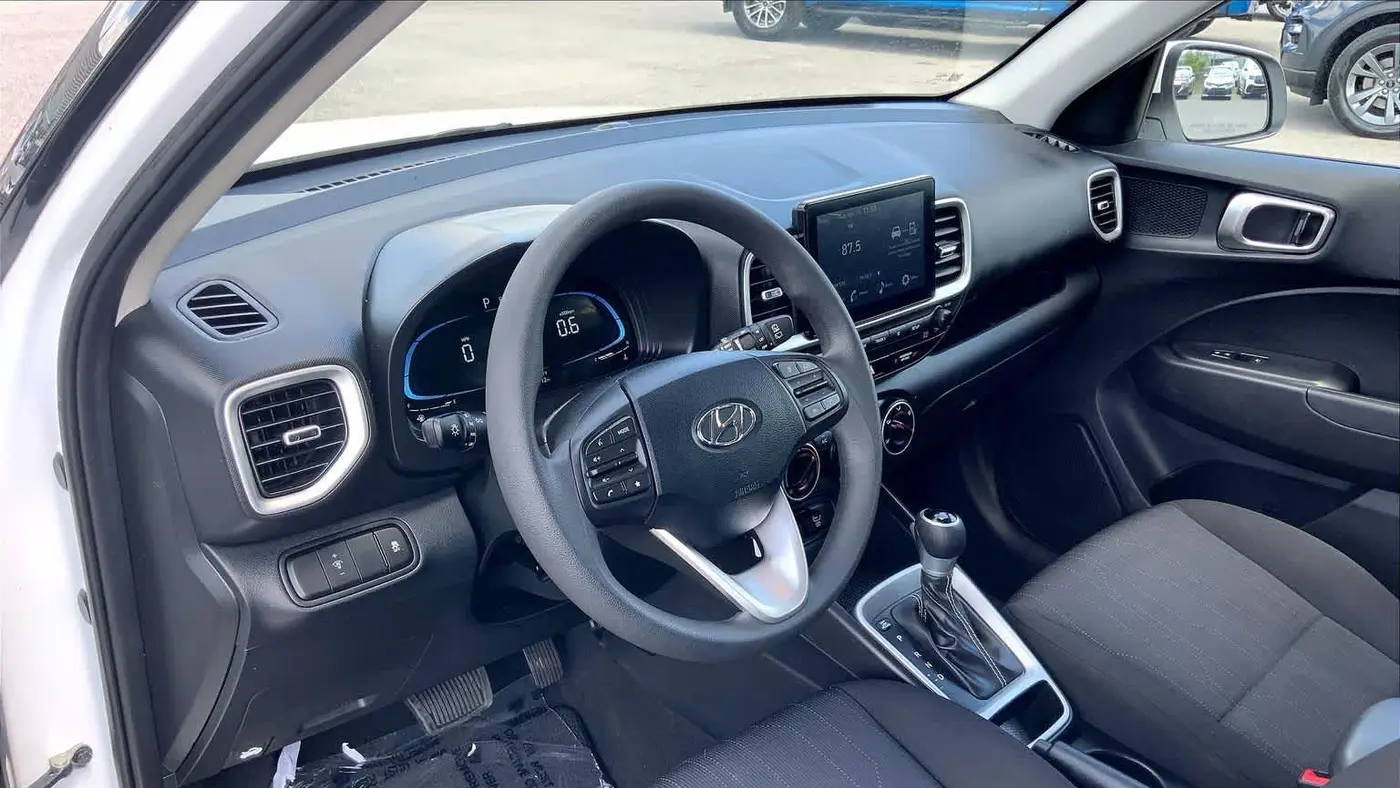 2025 Hyundai VENUE SE