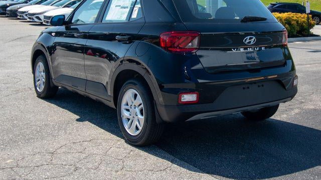 2026 Hyundai VENUE SE