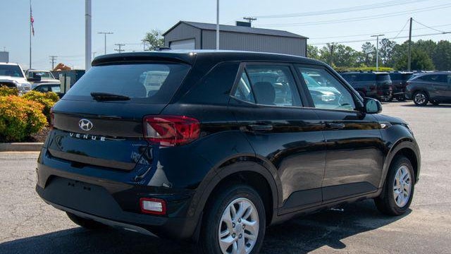 2026 Hyundai VENUE SE