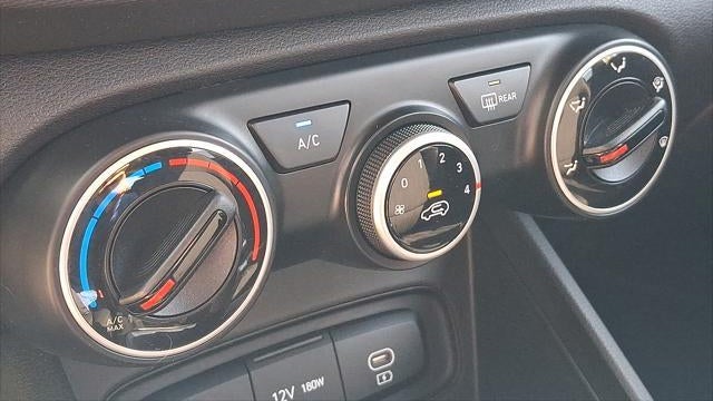 2024 Hyundai VENUE SE