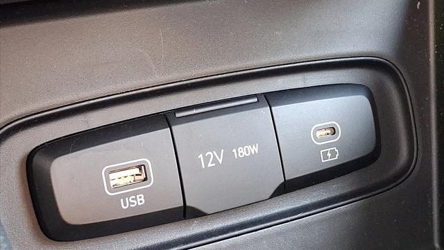 2024 Hyundai VENUE SE