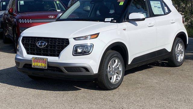 2026 Hyundai VENUE SE