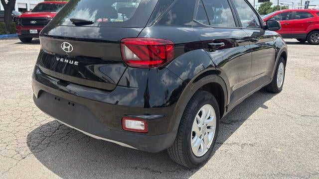 2022 Hyundai VENUE SE